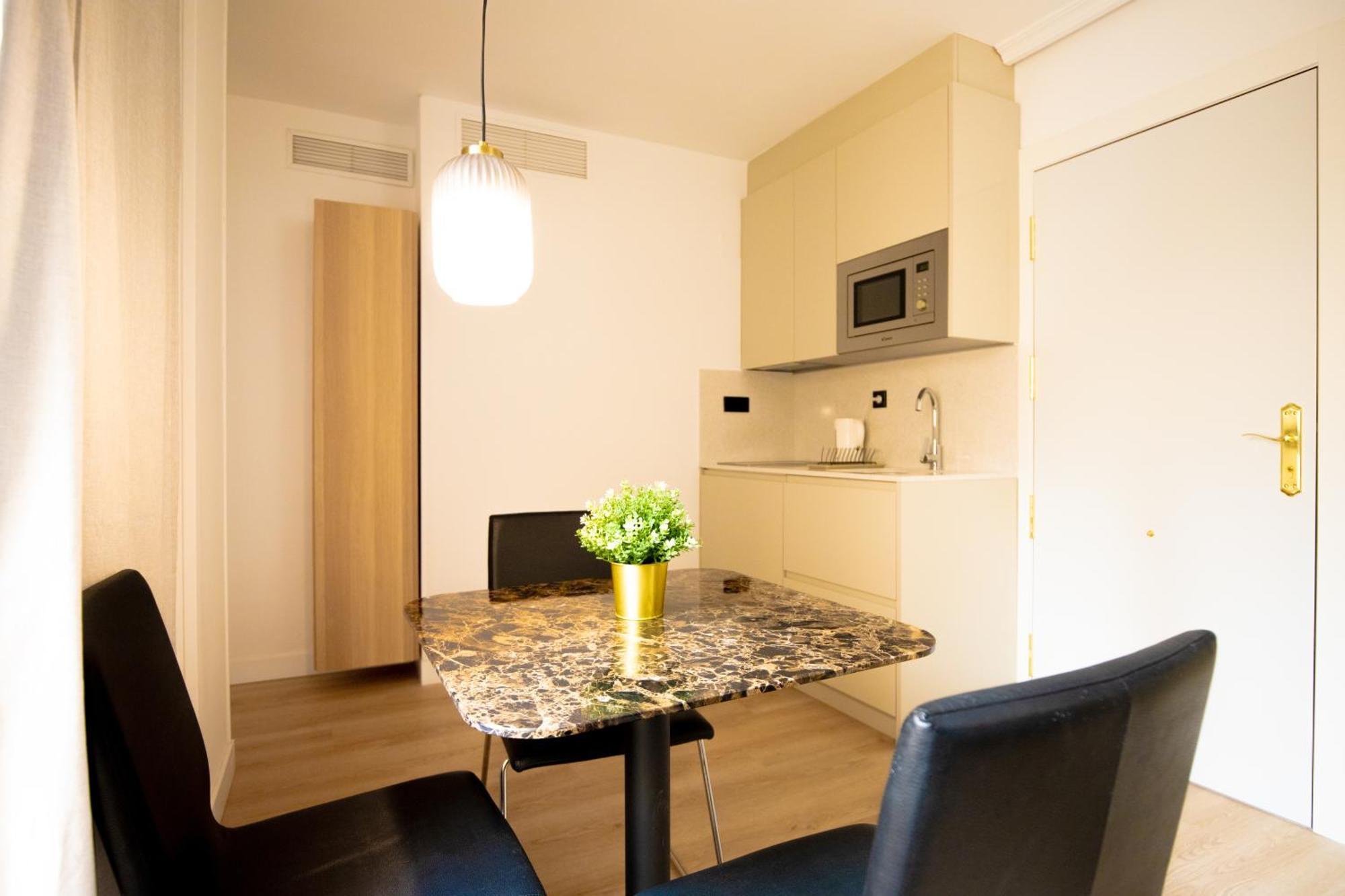 Apartamento Edificio Leganitos Madrid